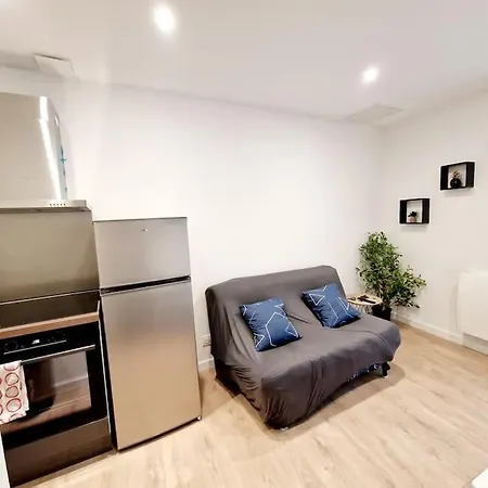 Moderne Neuf F2 Centre Valence (Drome)