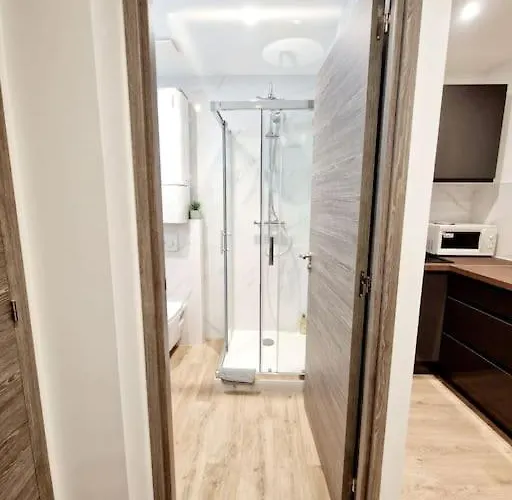 Moderne Neuf F2 Centre *