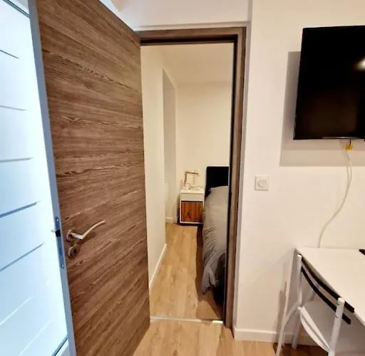 Moderne Neuf F2 Centre * Valence